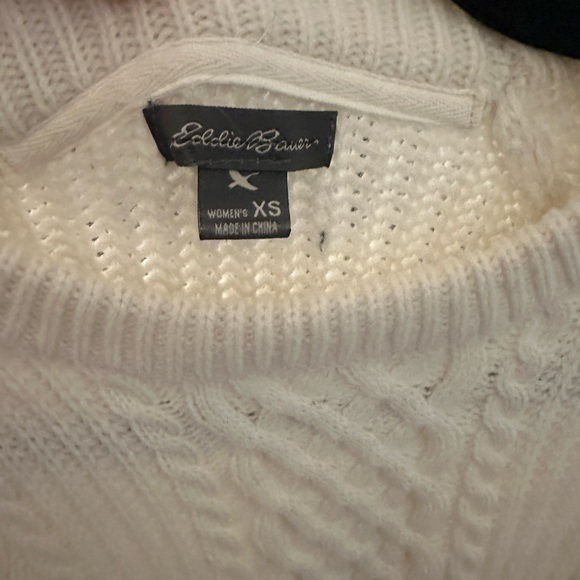 Eddie Bauer cable knit sweater - Picture 3 of 5